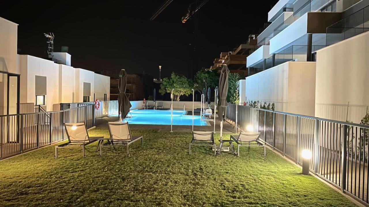 Estepona Place - Spacious Family City Apartment מראה חיצוני תמונה